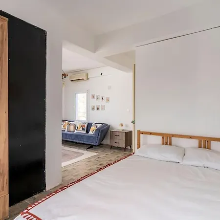 A Triplex With Overlooking The Sea
