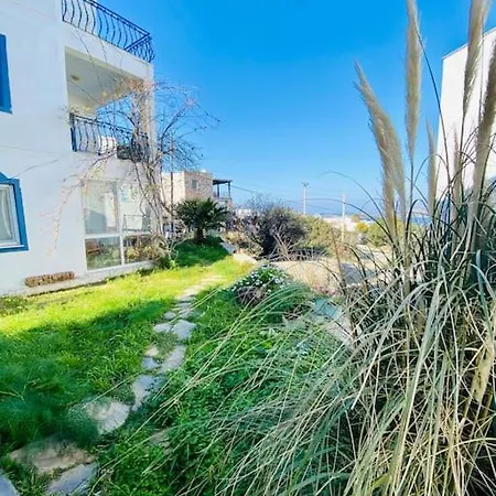 A Triplex With Overlooking The Sea * Giriş