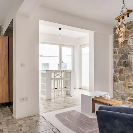 A Triplex With Overlooking The Sea *